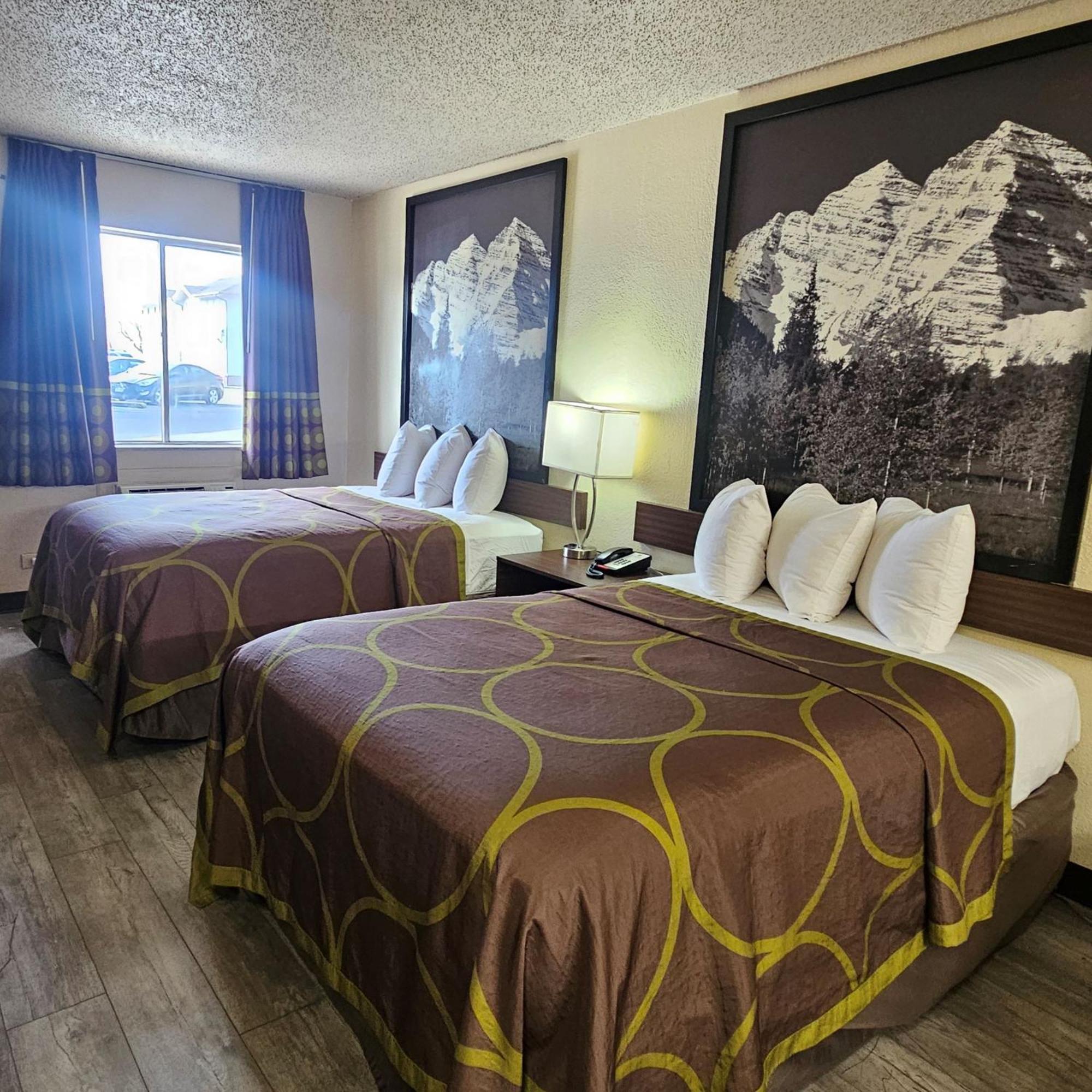 Super 8 By Wyndham Denver Central Buitenkant foto