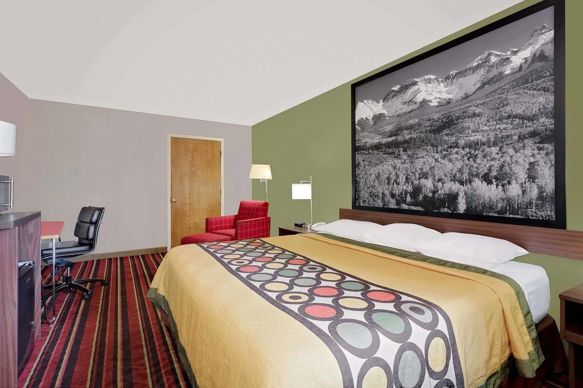 Super 8 By Wyndham Denver Central Buitenkant foto