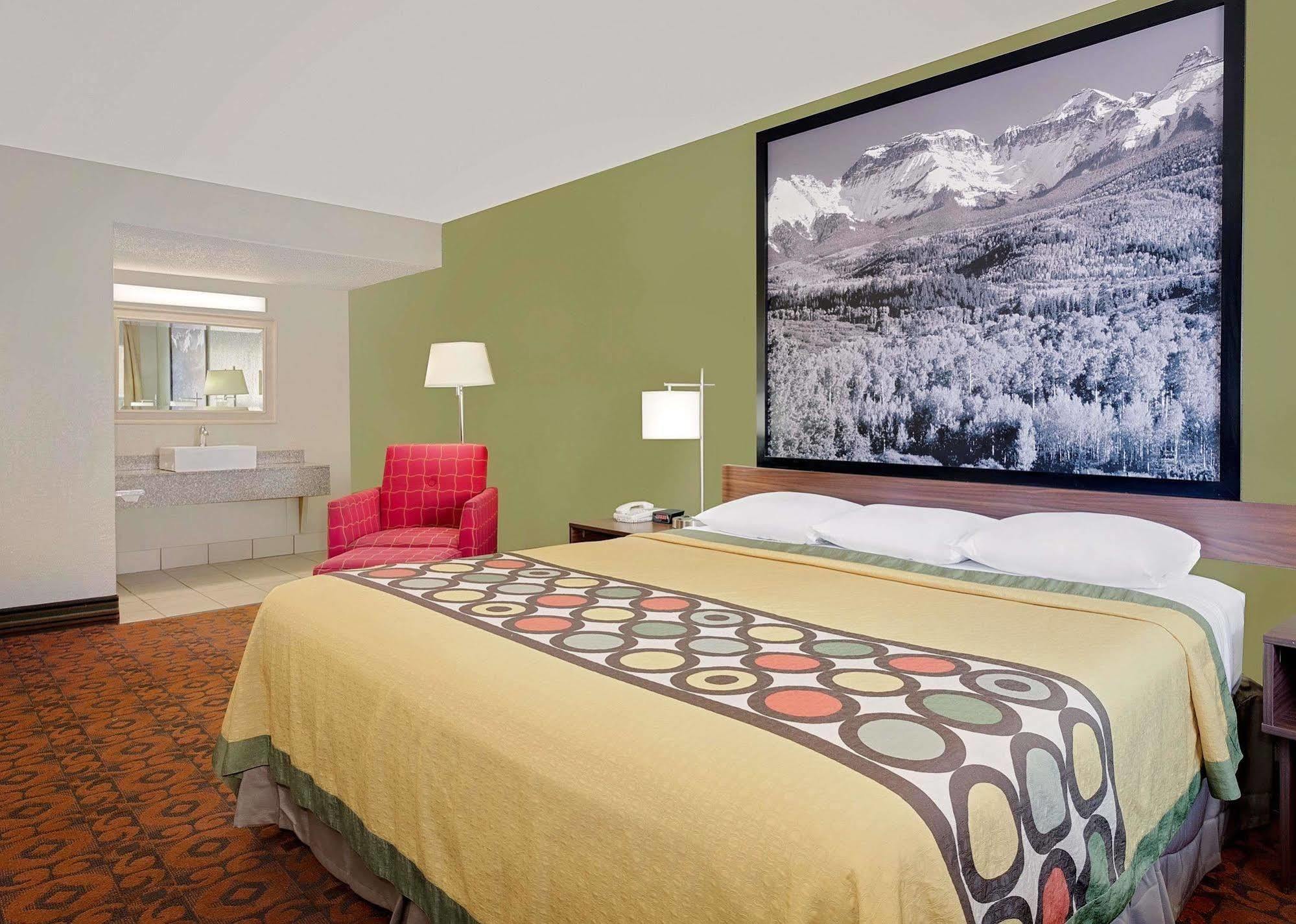 Super 8 By Wyndham Denver Central Buitenkant foto